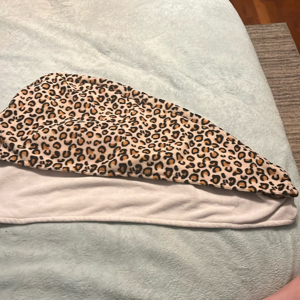 Two Hair turbies! Never used. Just sat in my linen closet.